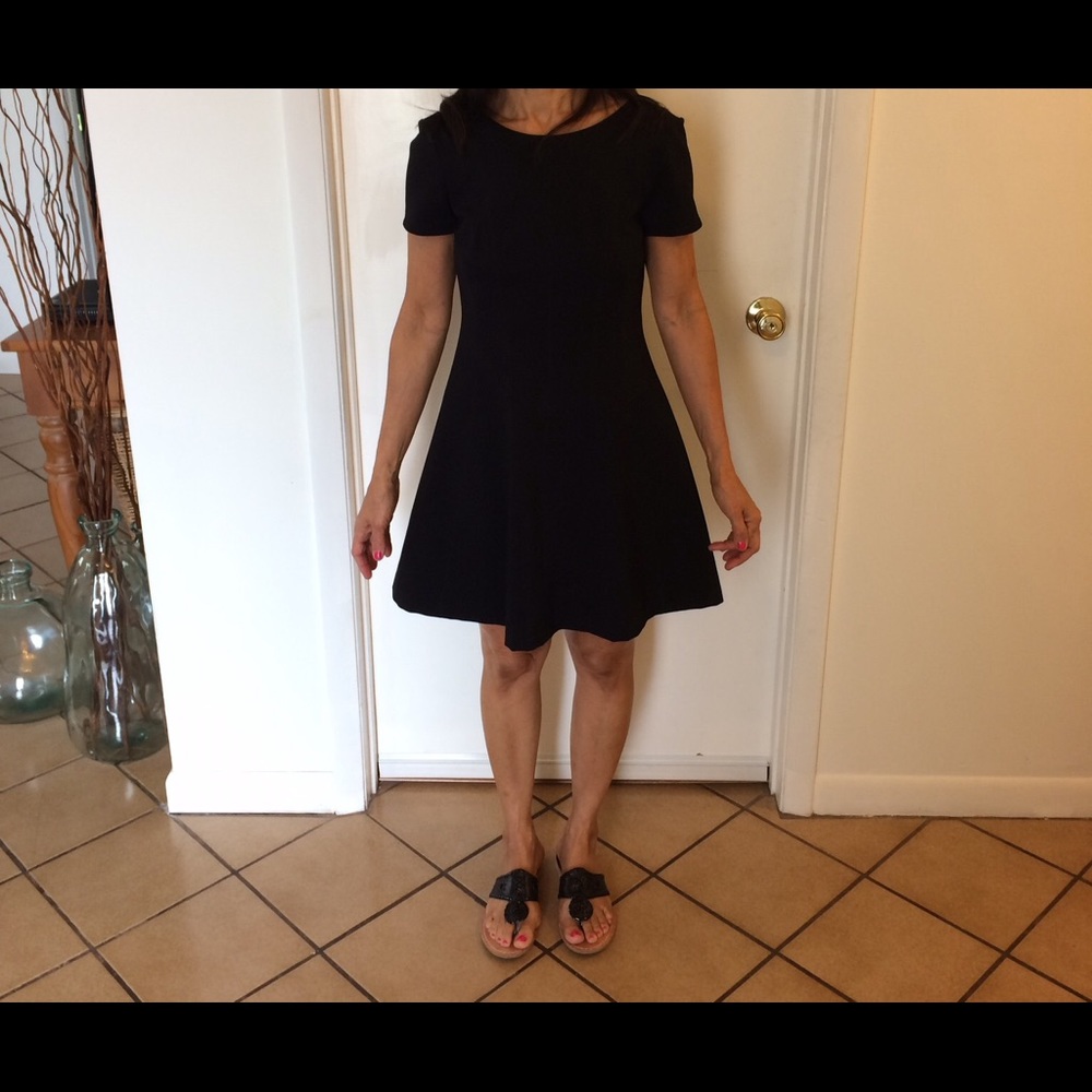 Banana Republic little black dress - Picture 4 of 4